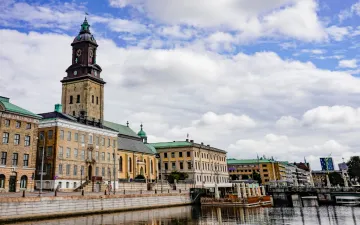 Riksbank Holds Rate at 1.75% Amid Middle East Uncertainty and Below-Target Inflation